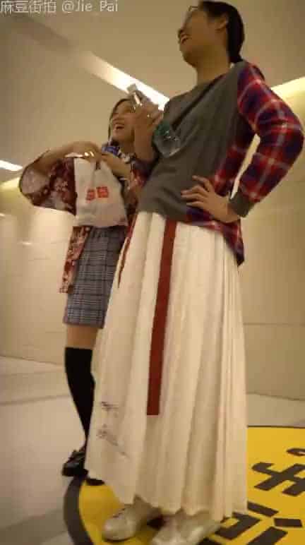 817e0220-2e07-4316-9e0e-9fa758fab573.mp4