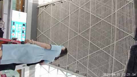 afc92b8d-e43e-4b26-b274-c68a49bfff55.mp4