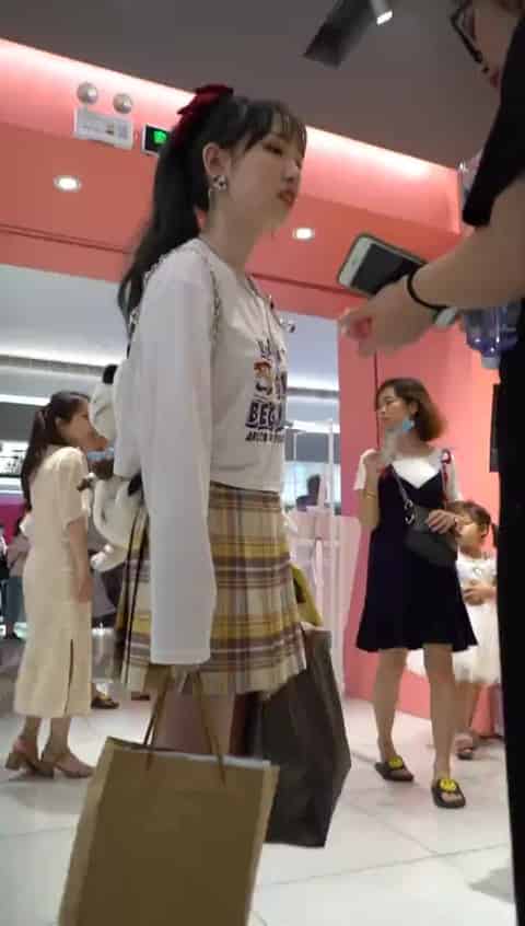 7492c6f9-d7de-4bb6-ab7a-0ffb90f9cdc4.mp4