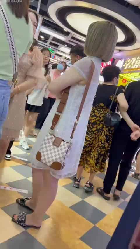 05d74cd3-556d-461c-9d6c-17a35e51def0.mp4