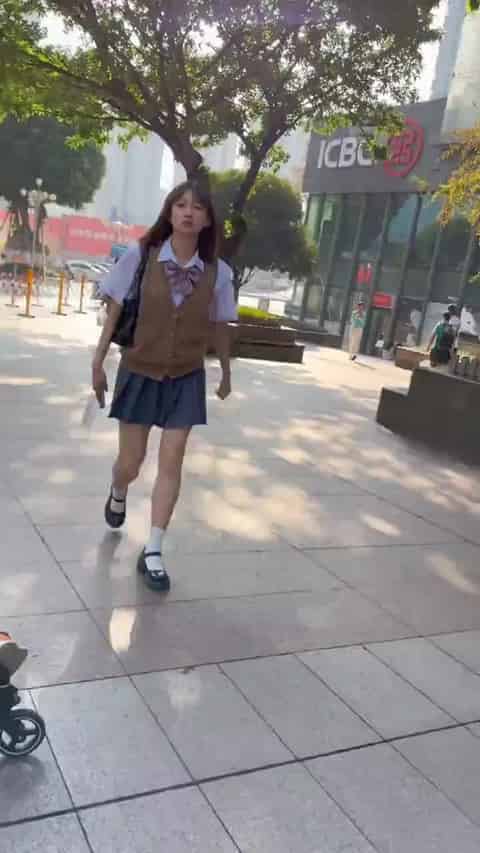 a91bc878-6874-4b5e-9592-d35fb5014167.mp4