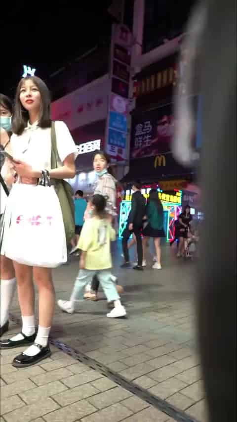 8236ae49-0548-4a16-a14a-6f368fe2391a.mp4