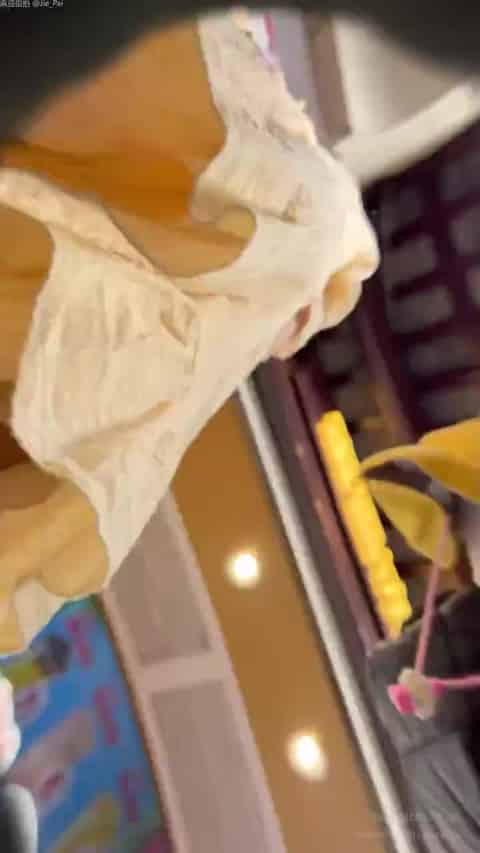 0a28e69f-d6e6-46a1-9f6c-de0f34b283e5.mp4