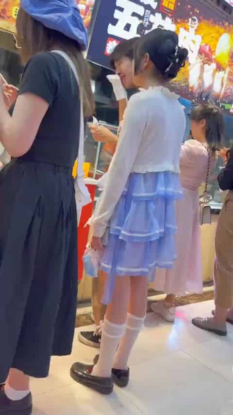 f0d18583-75ea-43b4-9b78-7c2663dae41c.mp4