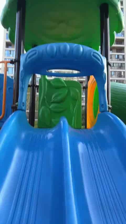 e9af2f76-385a-42f4-810d-96f6c04cf815.mp4