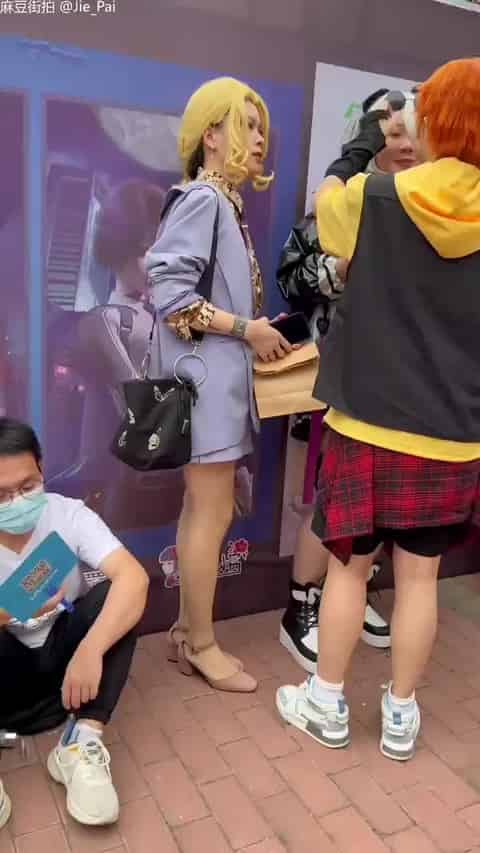 d8dbe1ad-f09b-4c50-8018-f0aedaabdc6d.mp4