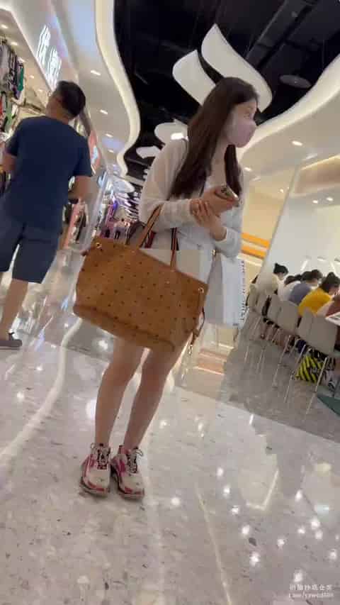 a2784b76-f1f5-4633-8f44-0eb31de70418.mp4