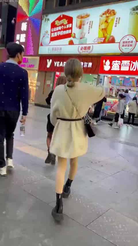 da74107f-c43a-48dd-b0a1-63c483002f1f.mp4