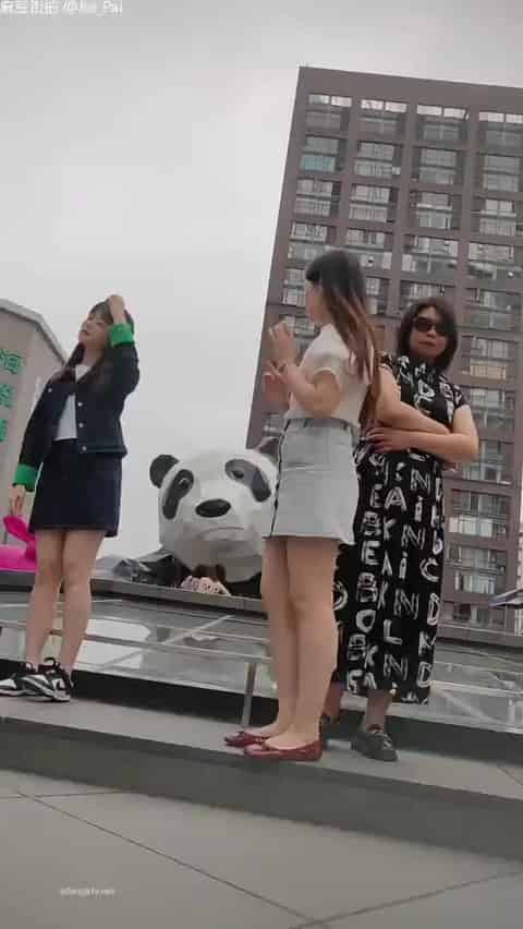 2bb1d9a6-4087-4d7b-af61-3f86ea7f3f48.mp4