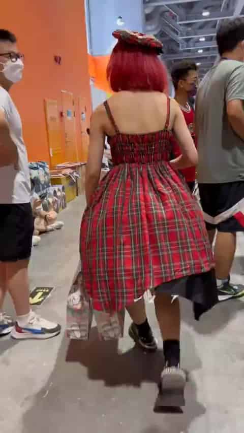 e5feef10-788f-4426-af54-bce43524eaa0.mp4