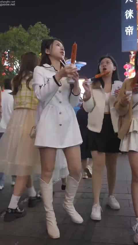 f3055d14-6cc0-41e9-ba55-fcae2a58aa3c.mp4