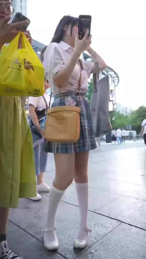 6c3a862d-6a9b-4afe-b463-35a3b8739fa7.mp4