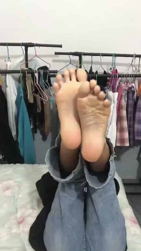 eabb2249-6ff3-48a0-be27-f8f849692331.mp4