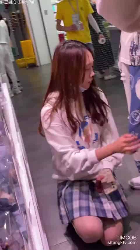 6d32fcac-6e75-40d8-9908-6d3a17e8ec8e.mp4