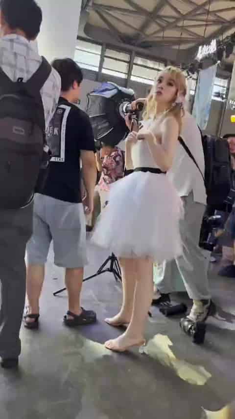 0e998985-1875-49fe-a897-060dd268f01a.mp4