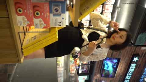 eaca6e6d-3a86-4cf7-b43b-cffe3fb7c390.mp4