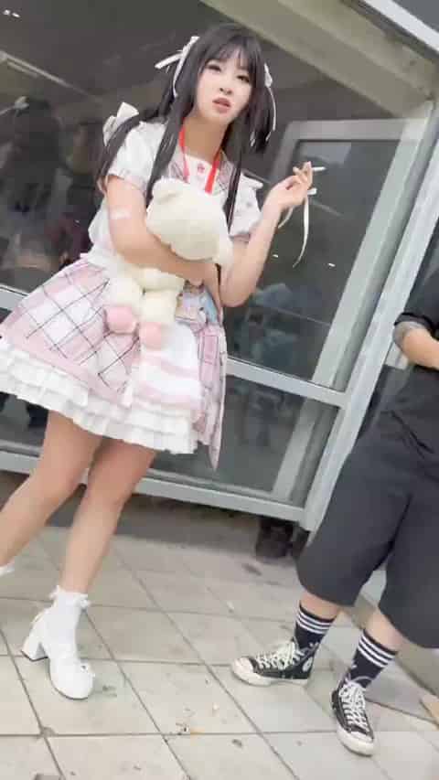 f7aa2621-e99c-4913-9c15-5e2c540cf643.mp4