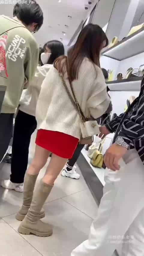 2c664234-5fc3-42f5-b80f-52a53a310de7.mp4