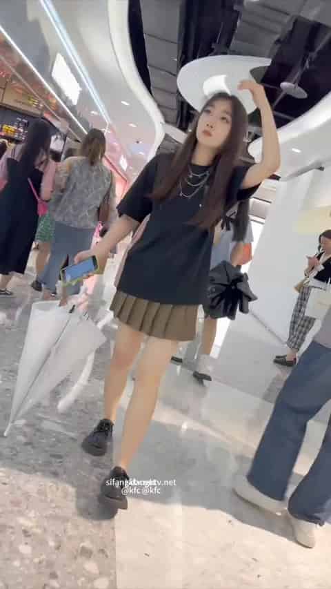 bfc1cdc0-fa8a-4a49-9662-7bc08eec0d0f.mp4