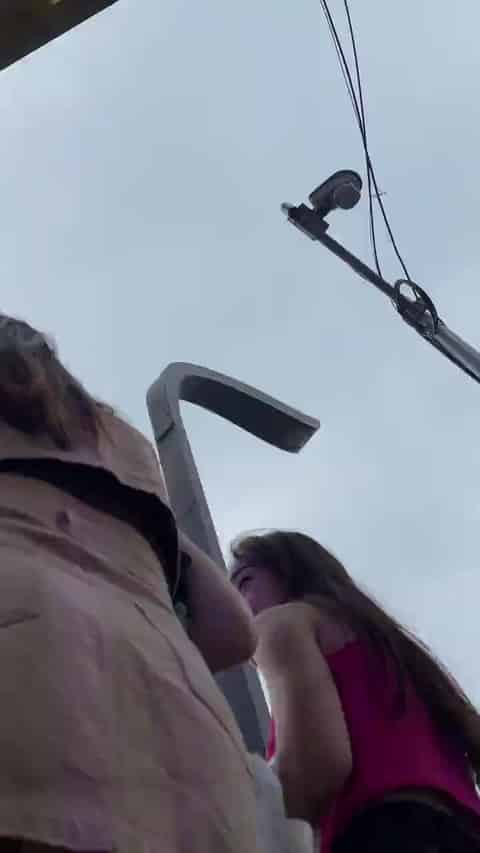 049ba9e6-a24c-4180-8a4f-bb597d3280a1.mp4