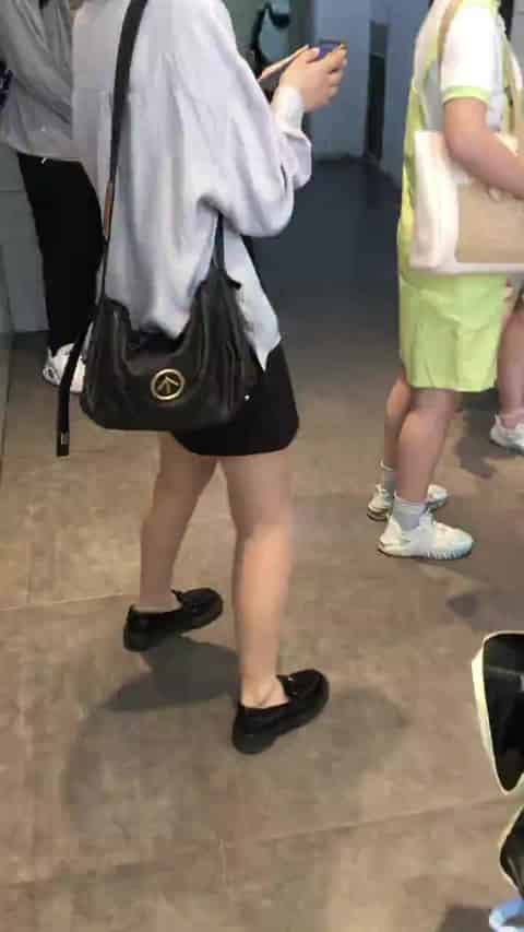 7d582428-b2c5-4533-aee0-de2b85b675f3.mp4