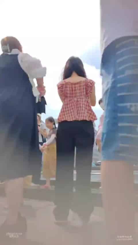 ae306b50-b216-401b-a244-3e06d3b1603b.mp4