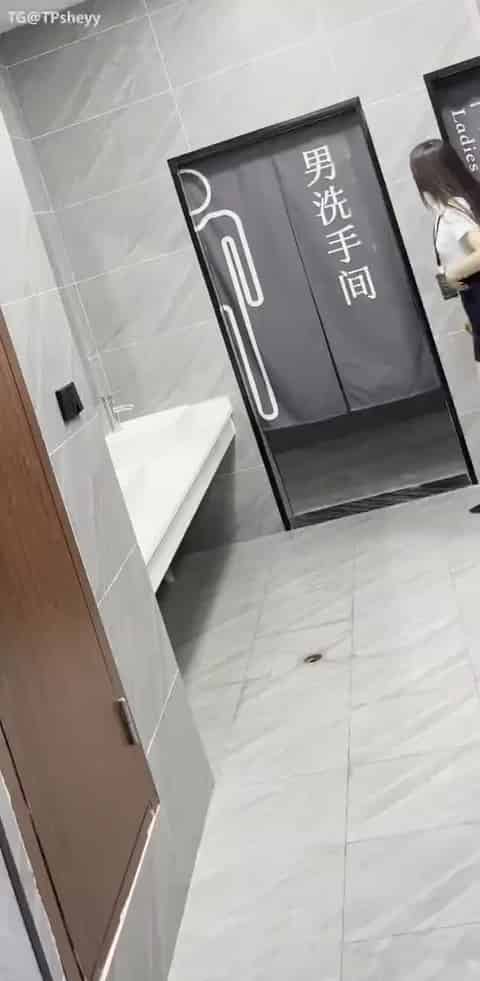 dd4568f0-5425-4ed1-8faf-79e79f9670a5.mp4