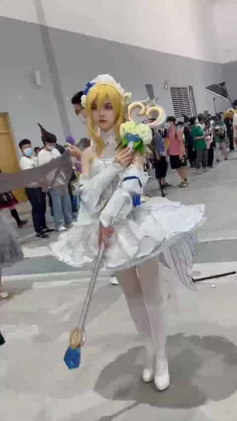 01e50a89-33f0-4591-a0b8-44b69267d6c1.mp4