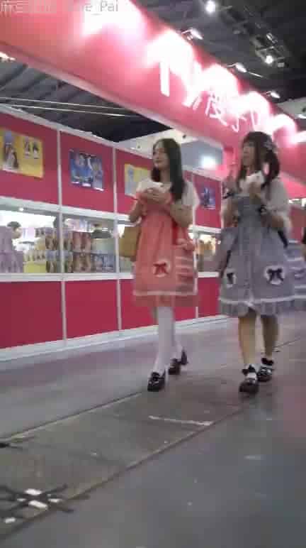 2b34779f-df7a-4c6a-90ad-1e0ed639ba1a.mp4