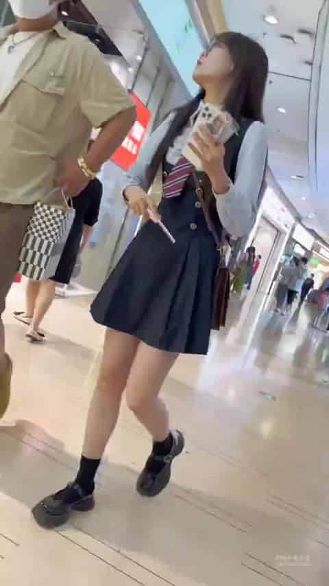 db440352-1508-4ad8-b926-5429312363a5.mp4