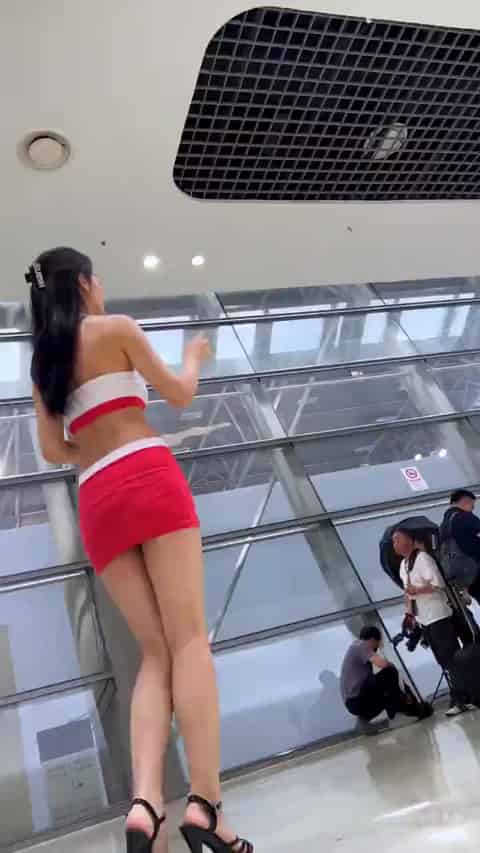 e6f7c776-abed-44f6-b084-8308acfec152.mp4