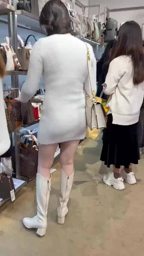 8c8cce80-6377-4087-a981-7dba63bb6424.mp4