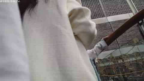 ee3cf063-abc6-406f-a85f-4c4bbf94b8e4.mp4