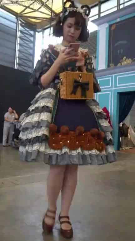 2bf7c3b7-a1de-480d-ab2a-371c03b66b51.mp4