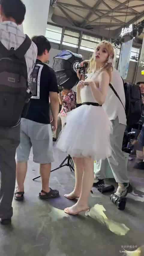 7b548dea-e6cc-4ea1-92a0-b99f368272c4.mp4