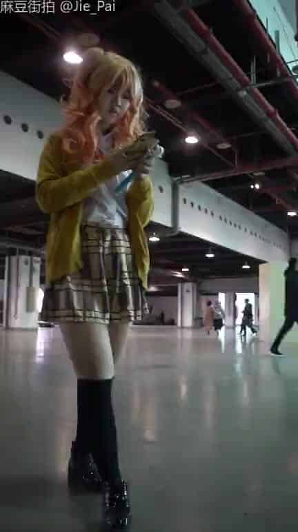 09548935-aebe-4b91-ba93-f46007a2ff76.mp4