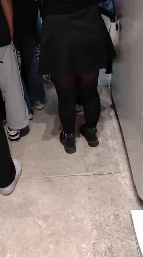 fefc230a-0302-4a47-bd4a-f7a1c2bb8532.mp4