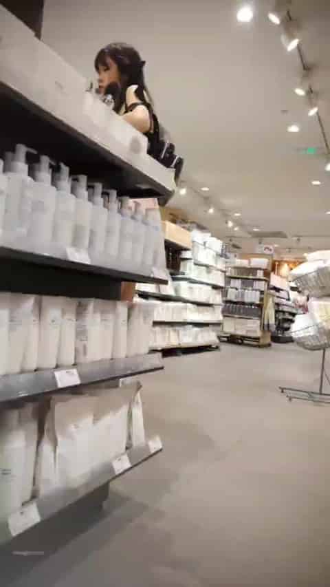 8f7d0471-9779-4e50-8e66-92be1c42d3f9.mp4