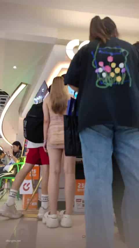 5f02fe8d-cbf8-4be7-89f3-155880423ad5.mp4