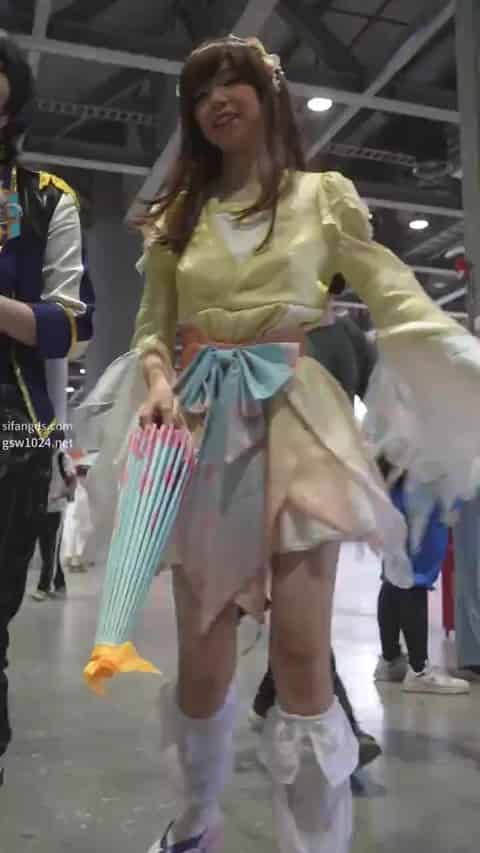 4eb656ee-528f-449d-9897-8f464e4ee29c.mp4