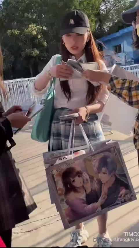 6195faf6-1c69-4196-a9c1-44edc0eb39ad.mp4