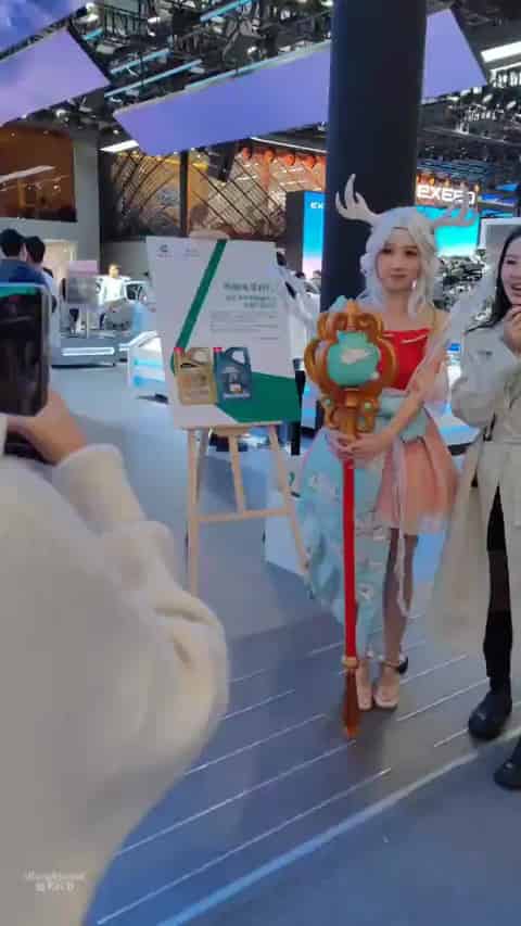 26adb1e6-2723-489f-b5a3-0744eef74eab.mp4