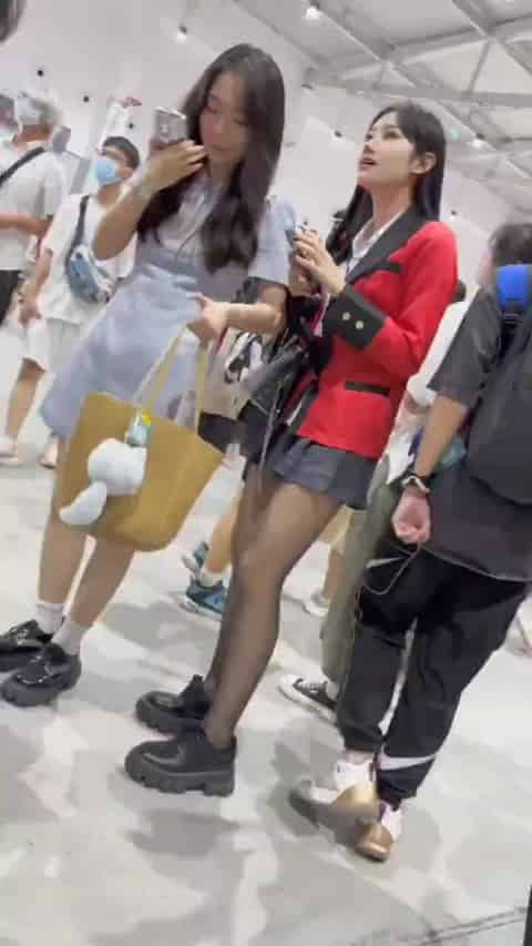 473d9dd8-b39b-4d24-82b2-5a53b450f1eb.mp4