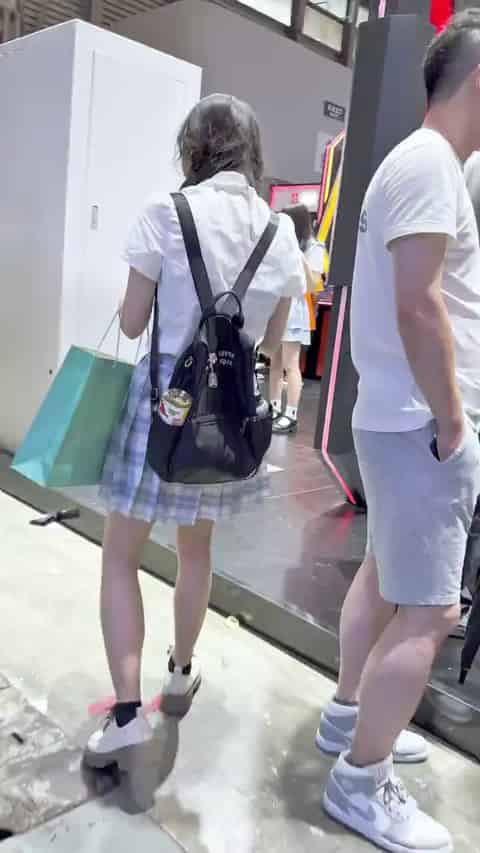 cc6680ed-91c9-4961-88e3-d916f3ca45fc.mp4