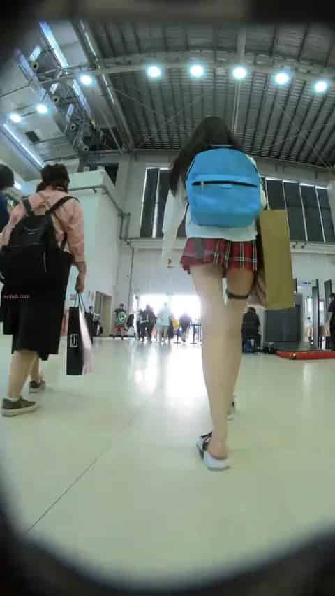 fc34548c-27fb-4d22-be80-c8e1367bbe8f.mp4