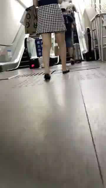 b7a4ccbe-06b9-4909-a075-59aa6086cf7a.mp4