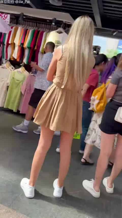 1950085c-b521-4b0e-92eb-288a2c631024.mp4