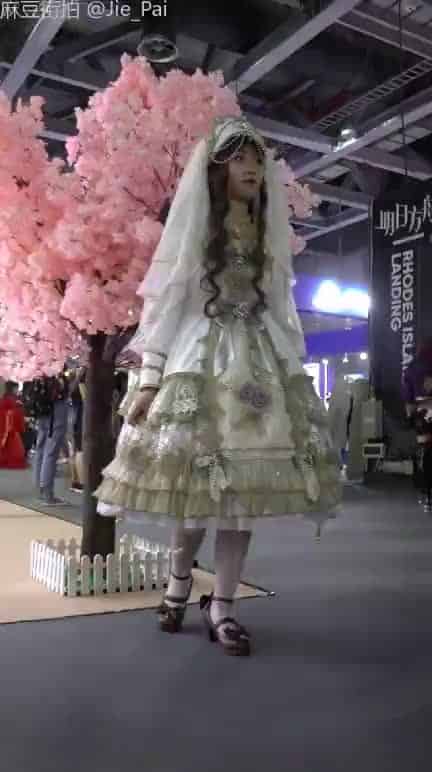 3120386c-86b0-4587-8dd7-bfe9456f13f0.mp4