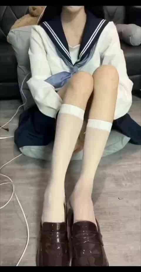 cd7256e9-6989-4cb3-8425-49370e0c5867.mp4