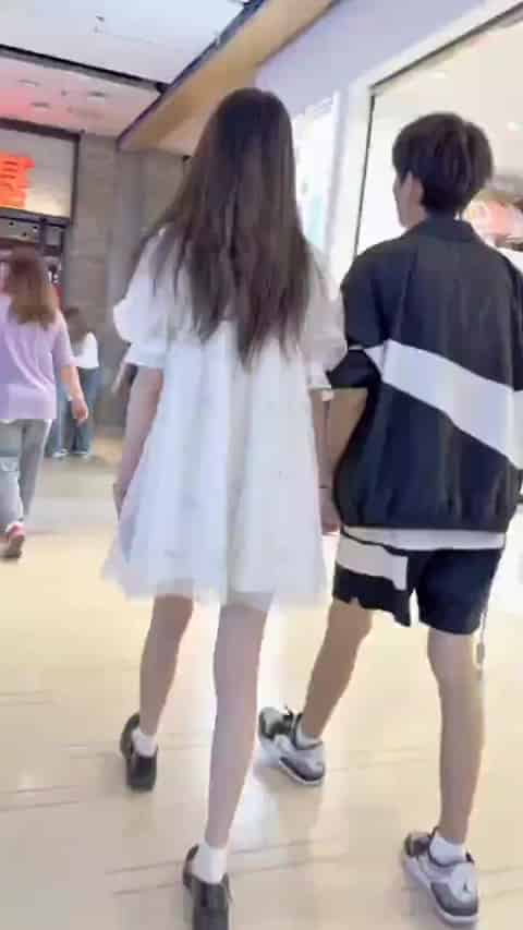 5c5c724f-e95d-4355-9adb-60dbbe4b3a0c.mp4